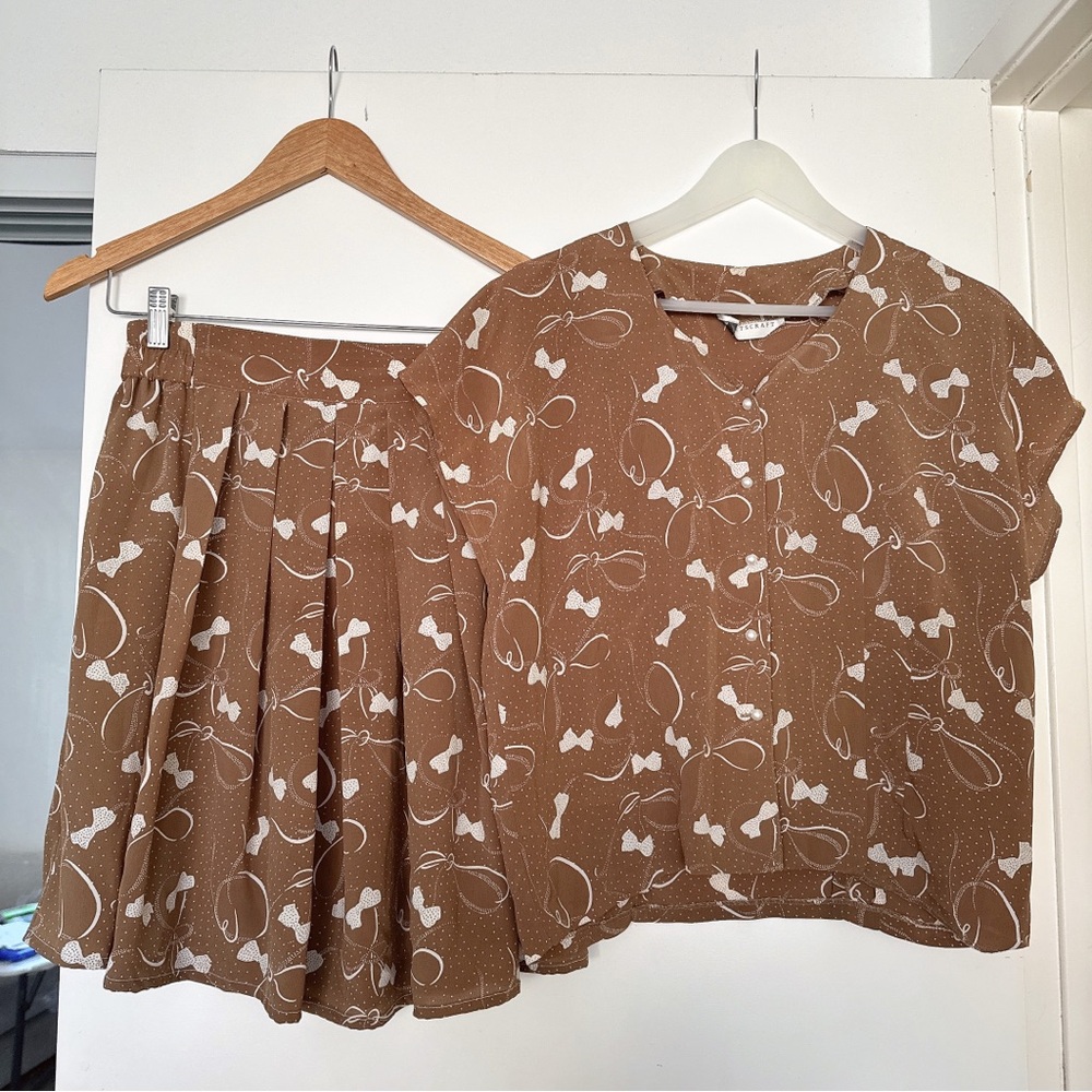 Set of 2 Vintage Blouse and skirt Size 10